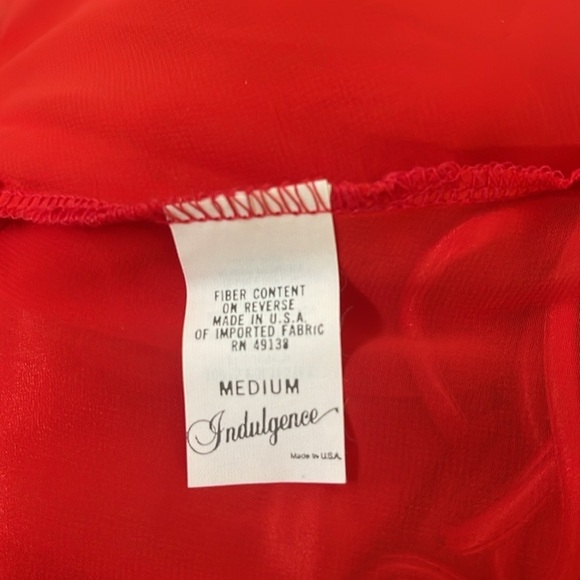 NWOT 2 piece Indulgence red nightgown with matching robe. Size medium. - Picture 11 of 13